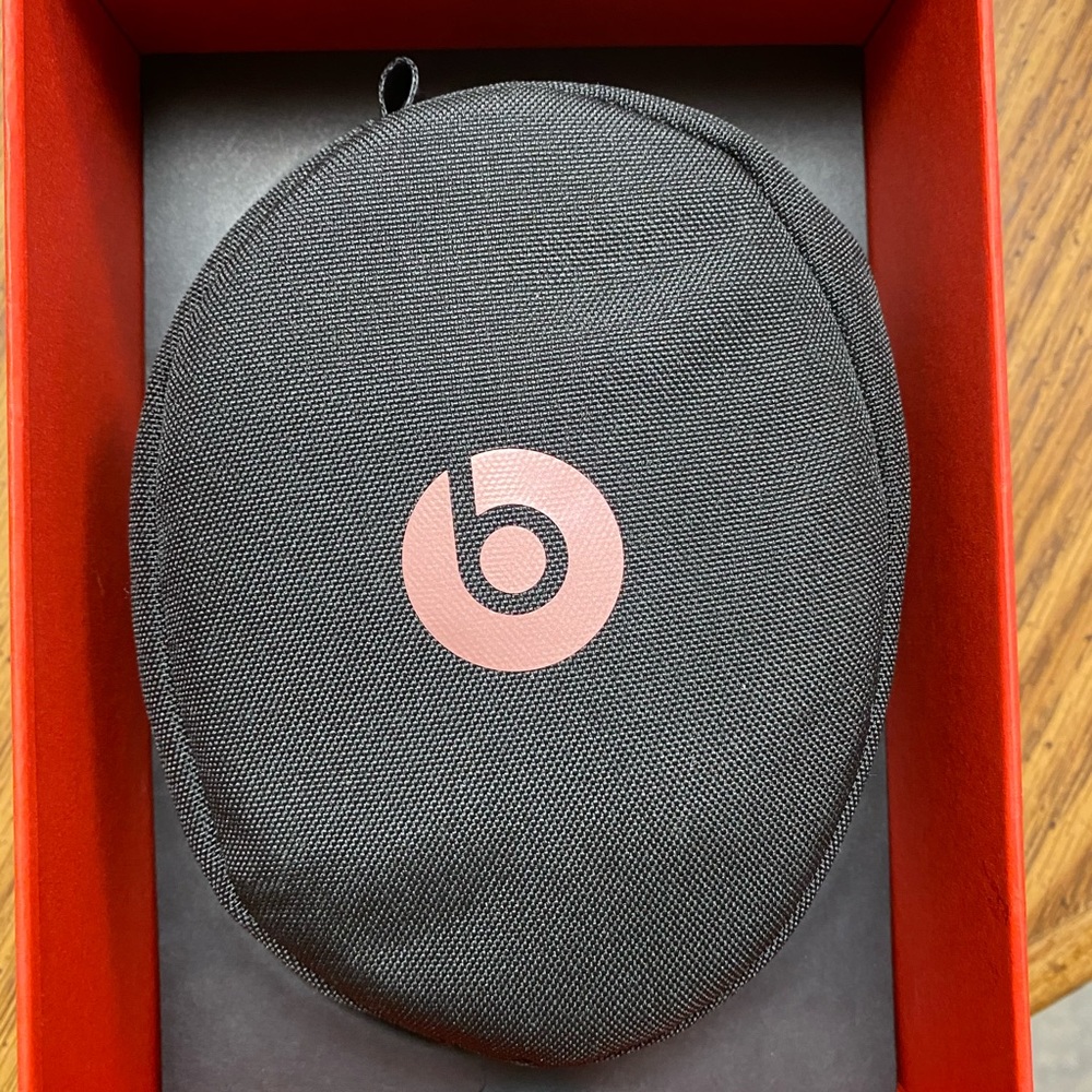 Beats Solo 3 Wireless Rose Gold - Picture 8 of 15